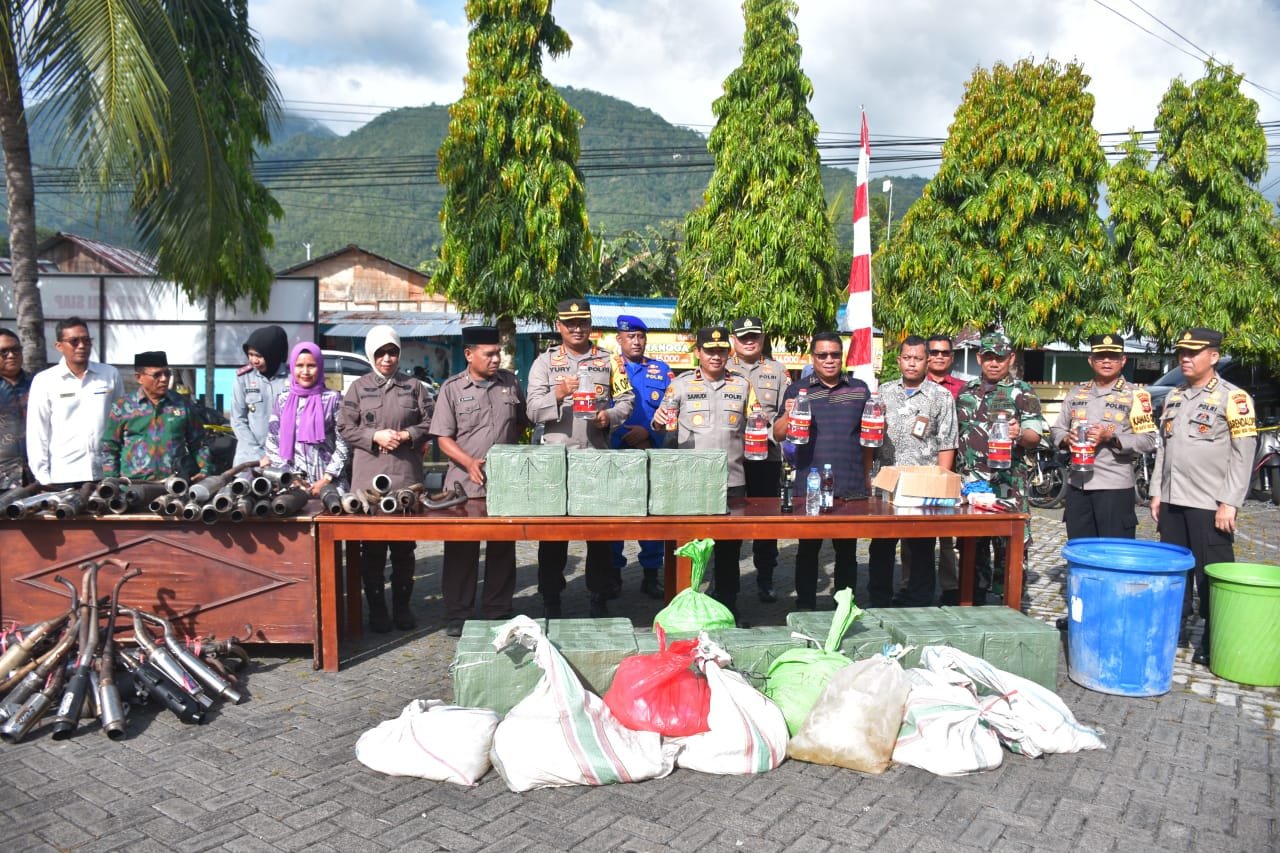 Ini Yang Disampaikan Ismail Dukomalam Saat hadiri Kunjungan Kerja Wakapolda Malut Di Polresta Tidore