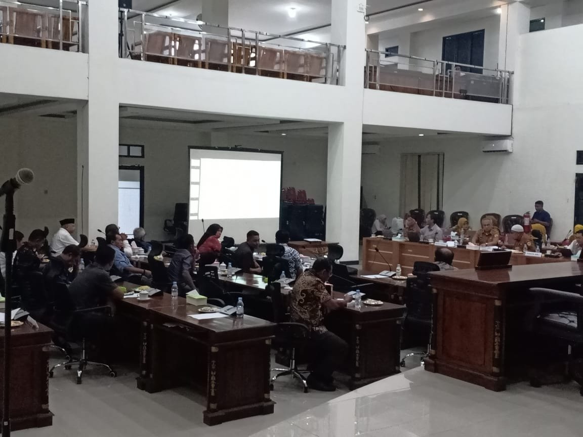 DPRD Bersama Pemerintah Kota Tidore Kepulauan Membahas RPJPD Tahun 2025-2045
