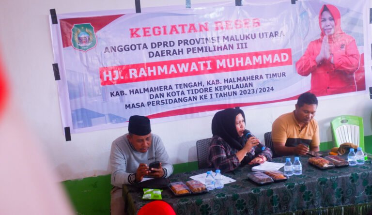 Reses di Halmahera Tengah, Rahmawati Muhammad kantongi Aspirasi warga Desa Loleo
