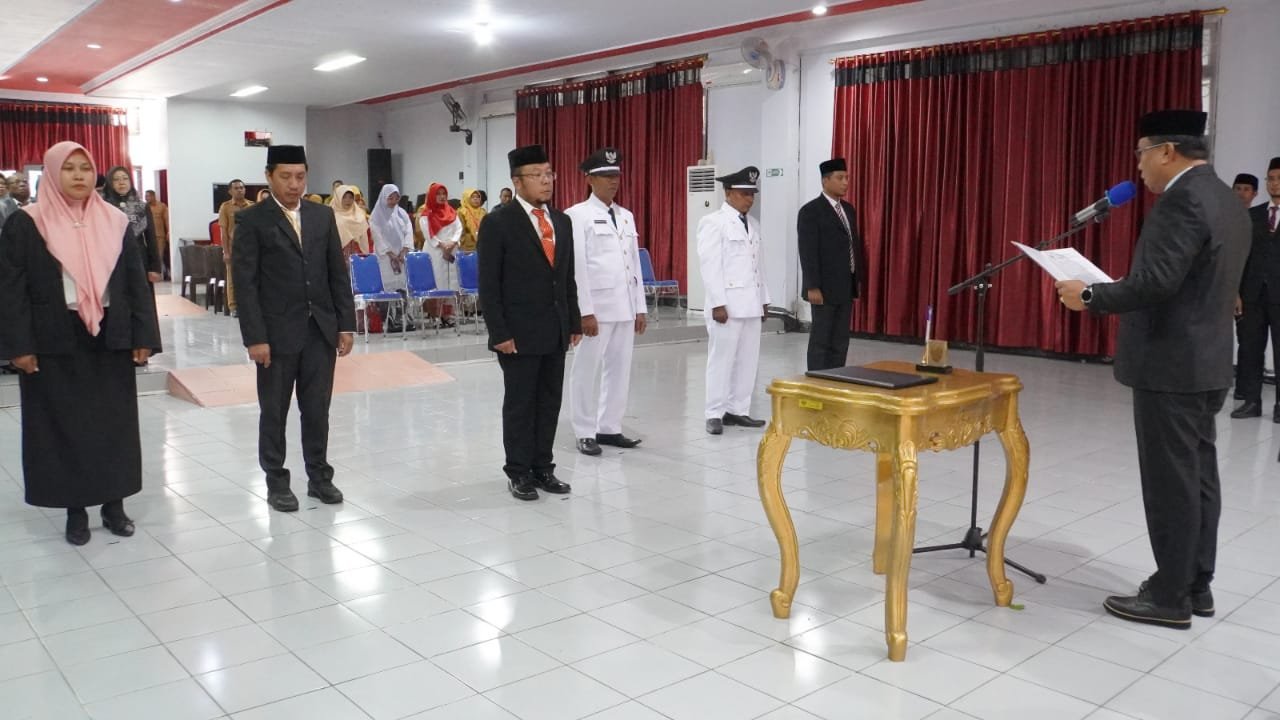 Mewakili Walikota, Sekda Melantik Sejumlah Pejabat Di Lingkup Pemda Kota Tidore Kepulauan