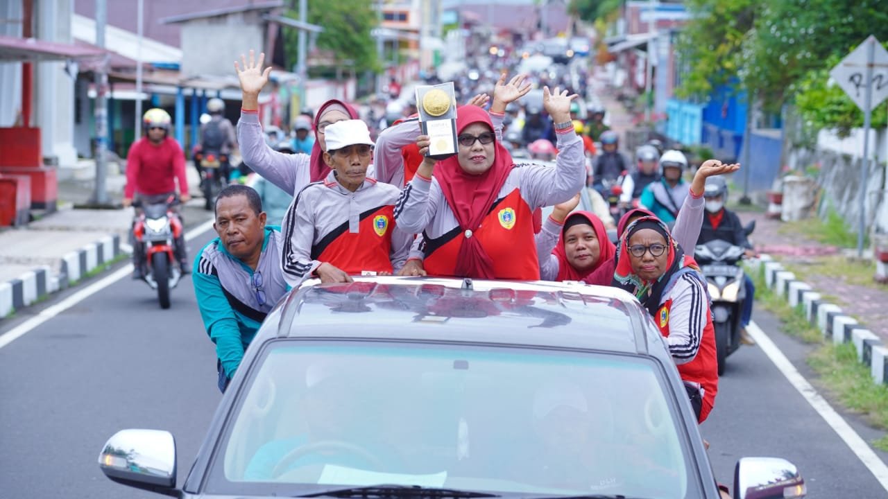 Jemput Piala Adipura, Wawali Sampaikan Terimakasih Dan Bangga Kepada Seluruh Masyarakat