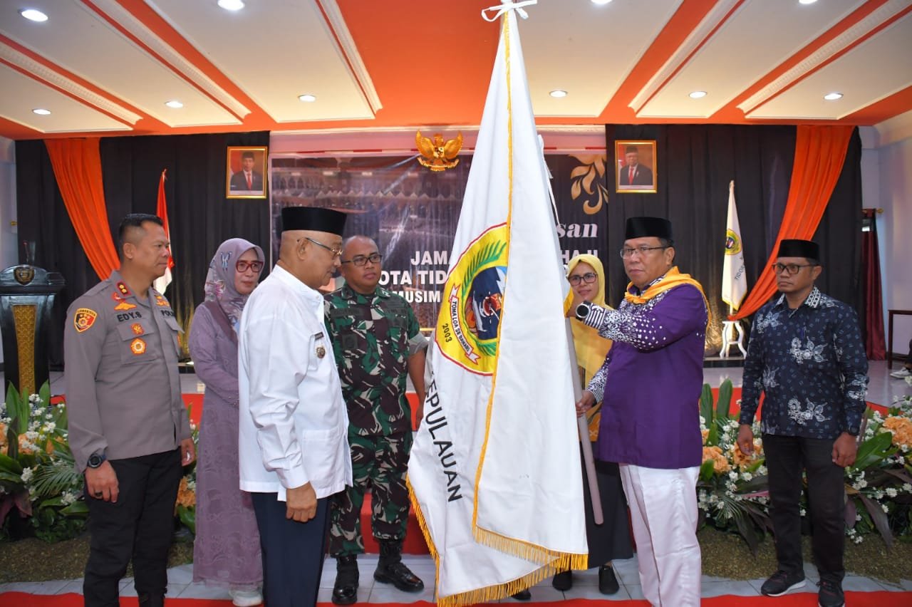 Secara Resmi Walikota Melepaskan 118 Calon Jamaah Haji Kota Tidore Kepulauan 2024