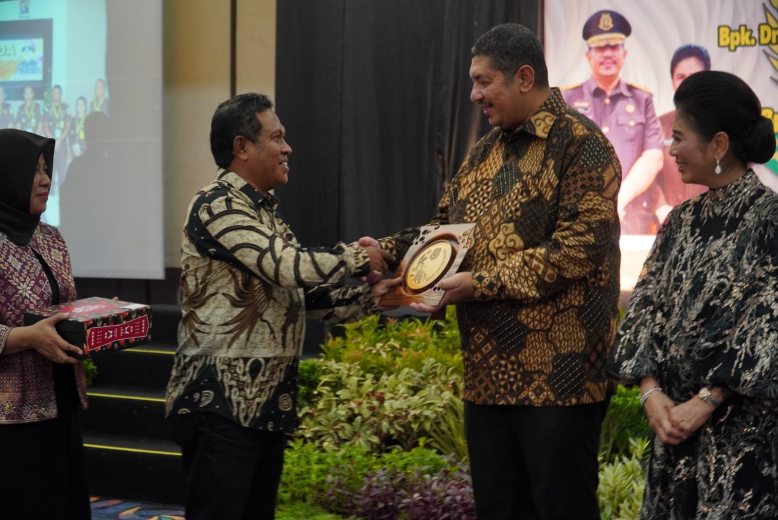 Wakili Pj. Gubernur, Plh. Sekprov Hadiri Acara Pisah Sambut Kajati Malut