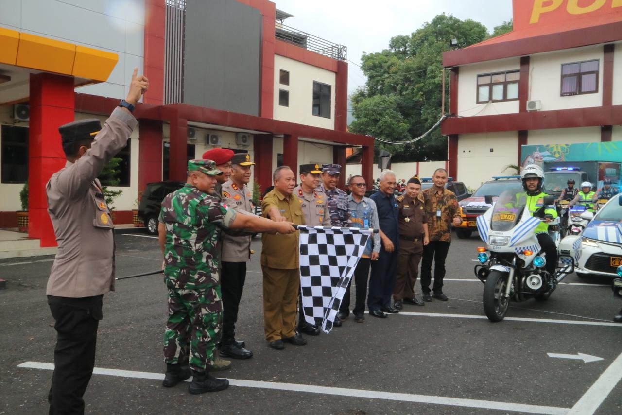 Asisten III Gubernur Hadiri Acara Seremonial Baksos dan Pemberian Bansos