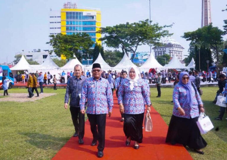Didampingi Istri, Pj Gubernur Malut Hadiri Gala Dinner dan Puncak Harganas ke -31 di Semarang