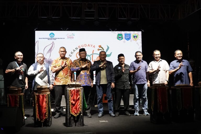 Hadiri Launching Pekan Budaya Kota Rempah, Ini Pesan PJ Gubernur Maluku Utara