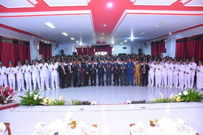 Wali Kota Kukuhkan Perpanjangan Masa Jabatan 48 Kades dan 242 Anggota BPD Kota Tidore Kepulauan