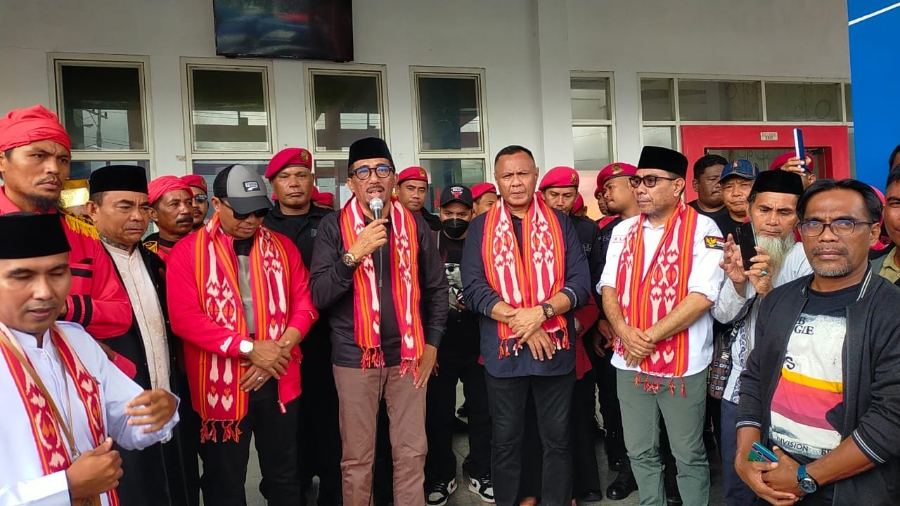 Kantongi B1KWK PDIP, Sultan Tidore Merasa Terharu Atas Perjuangan Muhammad Sinen