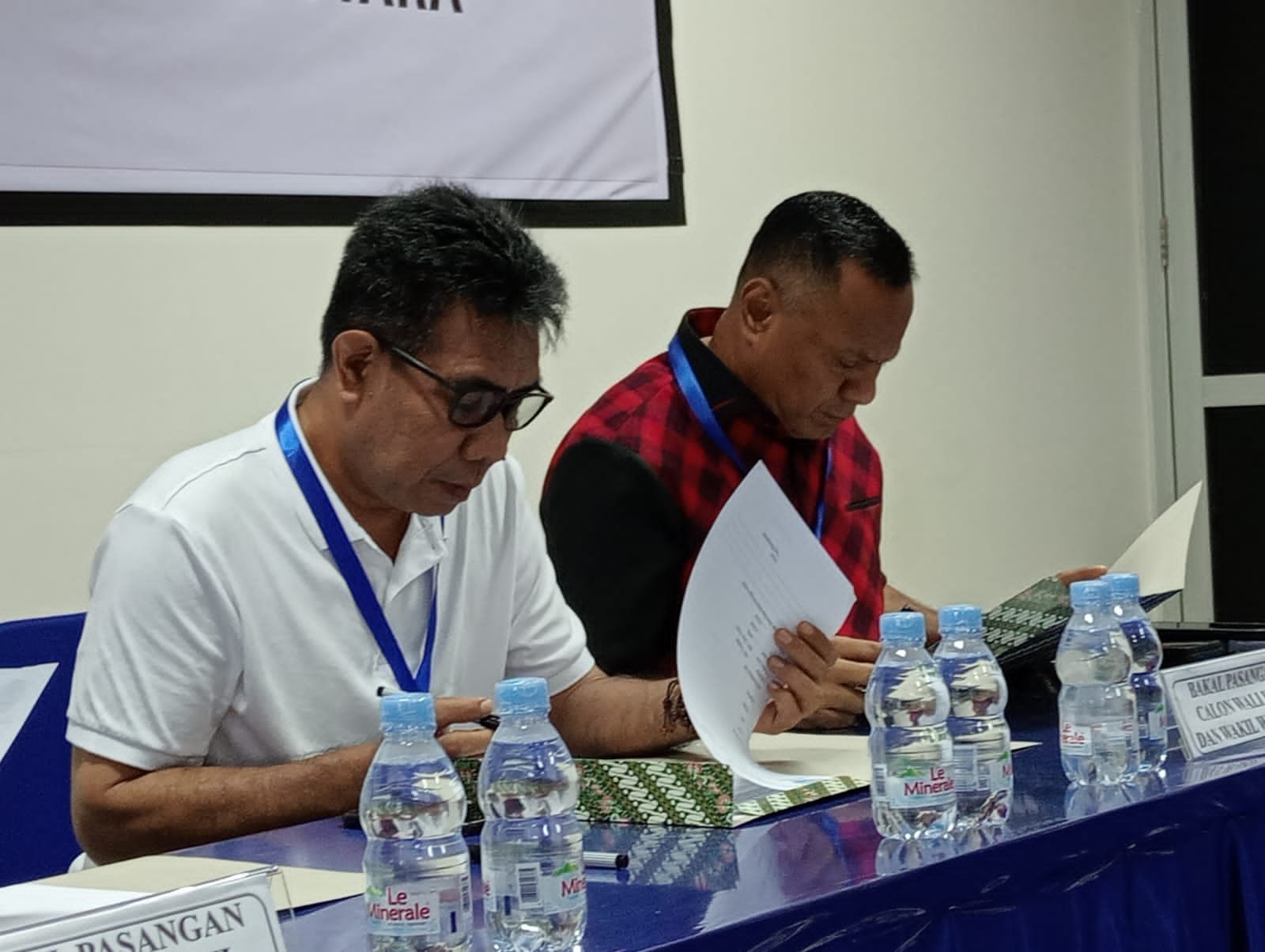 Pasangan MASI-AMAN Melakukan Tes Urin Di BNNP Malut
