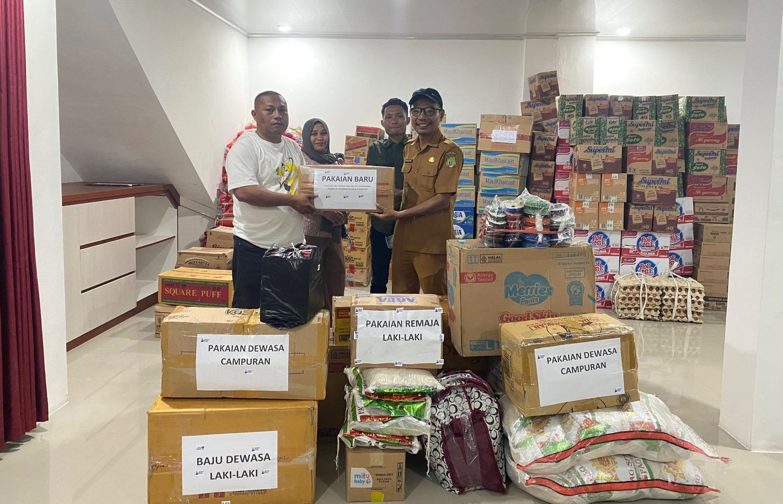 Bappeda Malut Salurkan Bantuan Kemanusiaan Korban Banjir Rua
