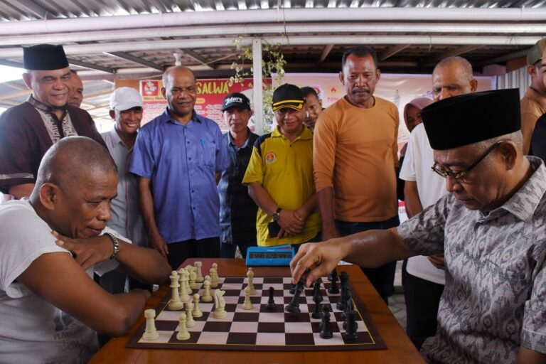 Dengan Resmi Walikota Membuka Kejuaraan Catur Open Turnament Walikota Cup I Tahun 2024