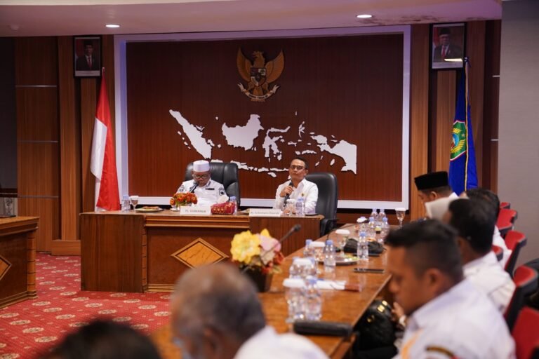 Plt Kadis Perumahan dan Pemukiman Malut Hadiri Rapat Bersama Penjabat Gubernur