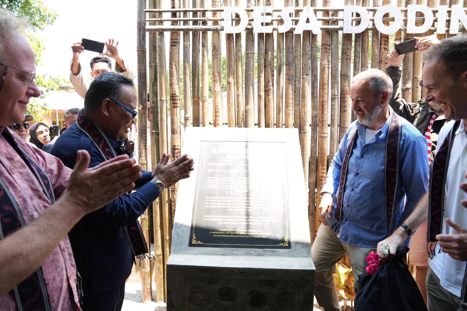 Memintal Benang Historis Jejak A. R. Wallace di Tanah Maluku Kie Raha
