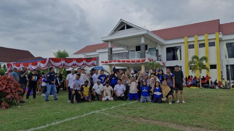 Dukung Kesuksesan HUT Provinsi ke 25, Halaman Kantor Disperkim Malut Disulap Jadi Arena Lomba