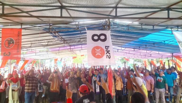 Secara Terbuka Warga Desa Akeguraci Oba Tengah Nyatakan Sikap Mendukung MASI-AMAN