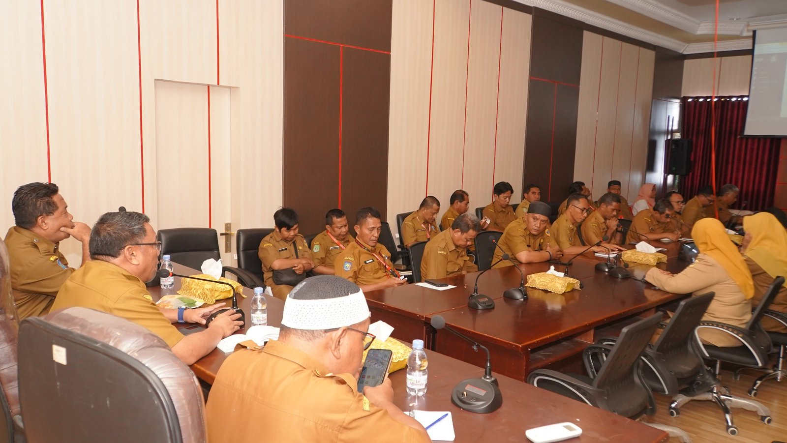 Sekda Pimpin Rapat Evaluasi Monitoring Centre For Prevention