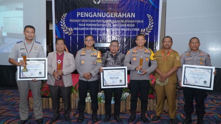 Pemda Kota Tidore Kepulauan Kemabli Menerima Penganugerahan Kota Dengan Zona Hijau Kualitas Tinggi Dari Ombudsman