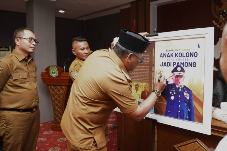 “Anak Kolong Yang Sukses Jadi Pamong” Dilaunching, Elaborasi Indah Biografi Pj Gubernur Malut