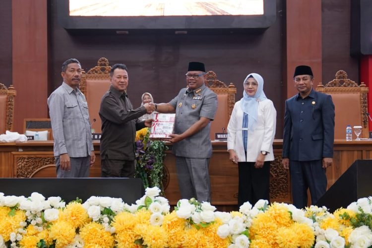 Sampaikan LKPJ TA 2024, DPRD Apresiasi Capaian Kinerja Pj Gubernur Malut