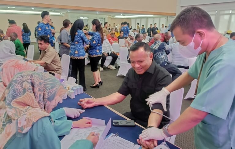 Jelang Pelantikan, Muhammad Sinen – Ahmad Laiman Jalani Proses Registrasi dan Pemeriksaan Kesehatan