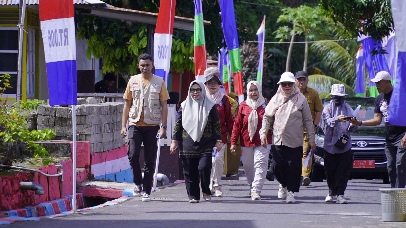 Rahmawati Muhammad Ajak Masyarakat Jaga Silaturahmi Saat Jadi Juri “Raro Gam” Mareku