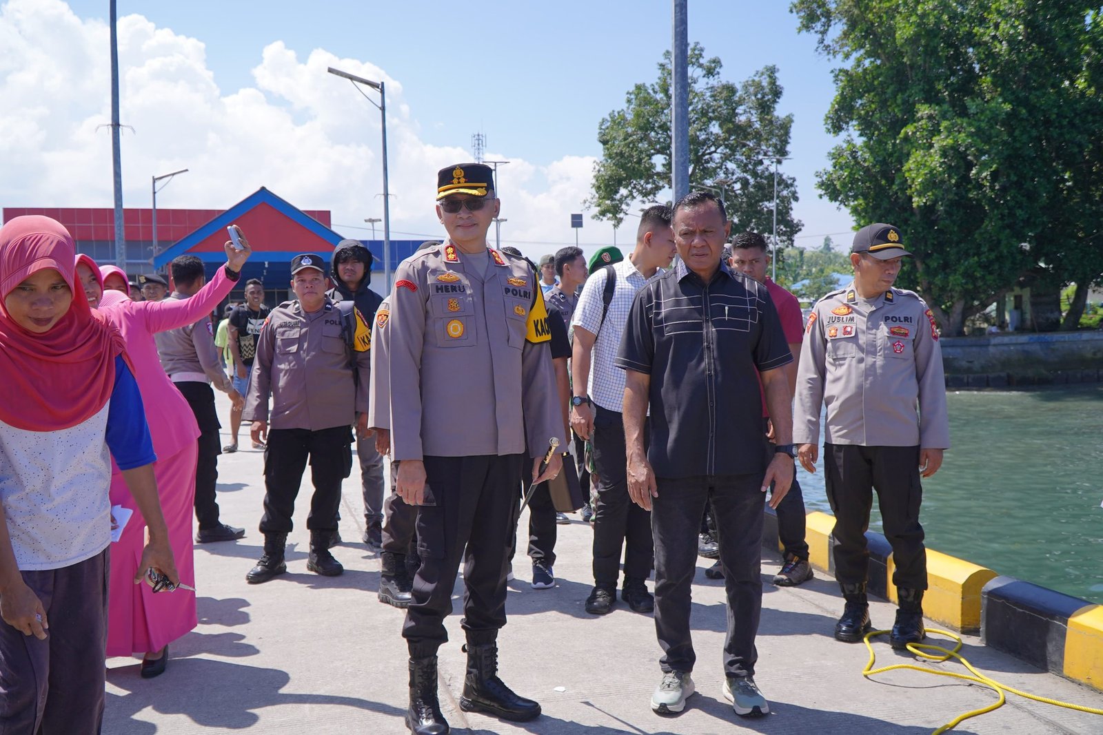 Walikota Tidore Bersama Kapolresta Tinjau Sejumlah Pos Pelayanan Terpadu Jelang Idul Fitri