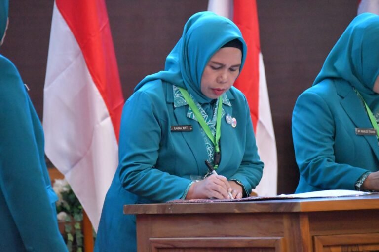 Hj. Rahmawati Muhammad resmi dilantik sebagai Ketua TP-PKK Kota Tidore