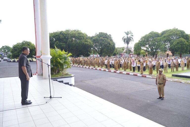 Pimpin Apel Gabungan, Walikota Ingatkan ASN Disiplin dan Berikan Pelayanan Terbaik Kepada Masyarakat