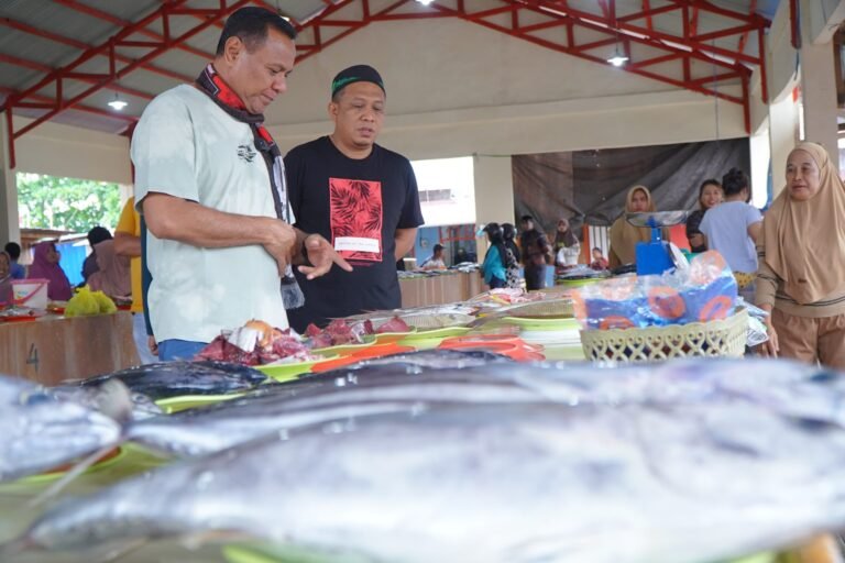 Kunjungi Pasar Galala, Walikota Siap Tindak Lanjut Keluhan Masyarakat