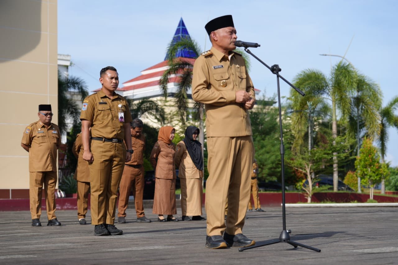 Sarbin Sehe Pimpin Apel Perdana usai Lebaran