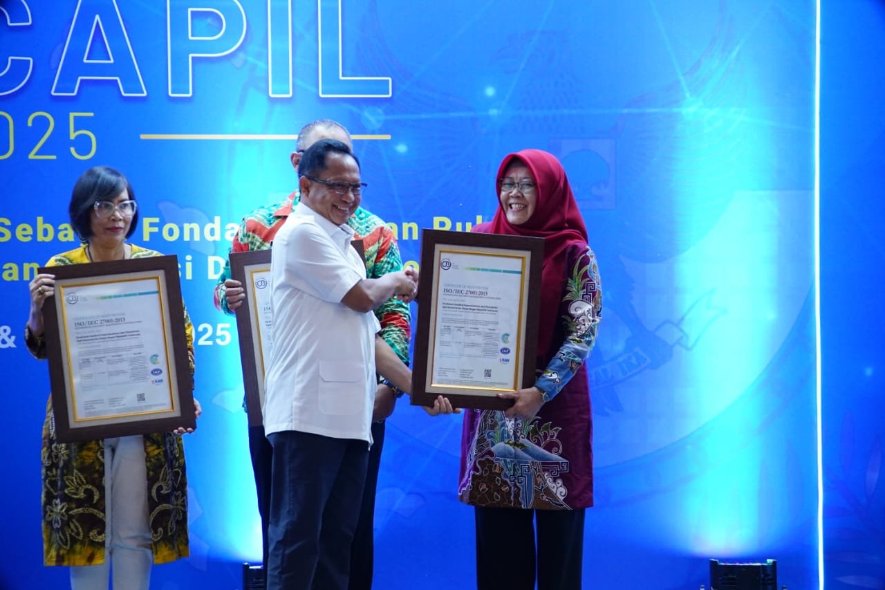 Disdukcapil Tidore, Satu-Satunya di Provinsi Maluku Utara yang Menerima Sertifikat ISO 27001