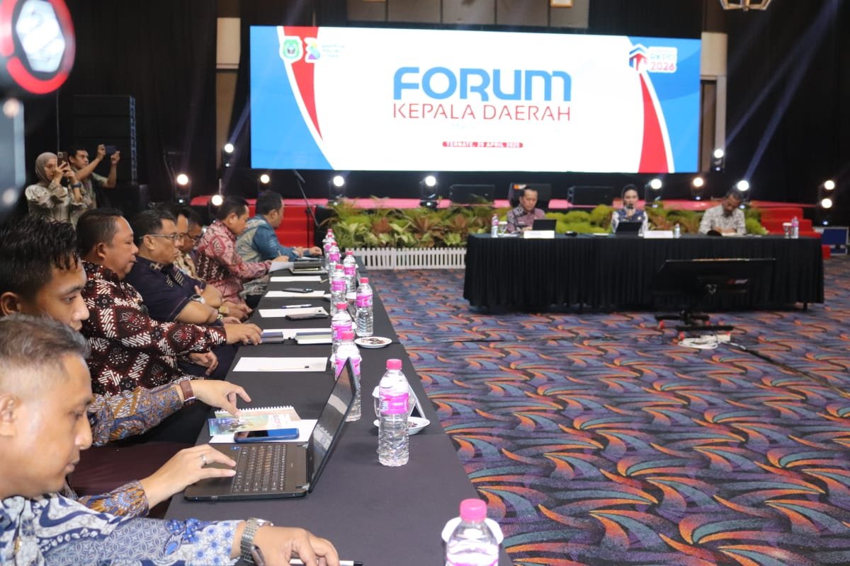 Bersama Sepuluh Kepala Daerah, Sherly Diskusikan Arah Pembangunan Maluku Utara