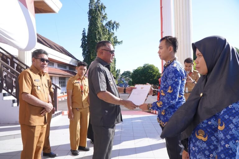 Sebanyak 41 Orang CPNS, PNS dan PPPK Resmi Menerima SK Dari Walikota Tidore Kepulauan