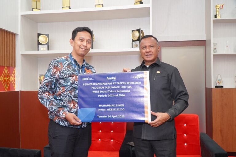 Walikota Tidore Secara Resmi Menerima Penyerahan Program THT Dari PT. Taspen