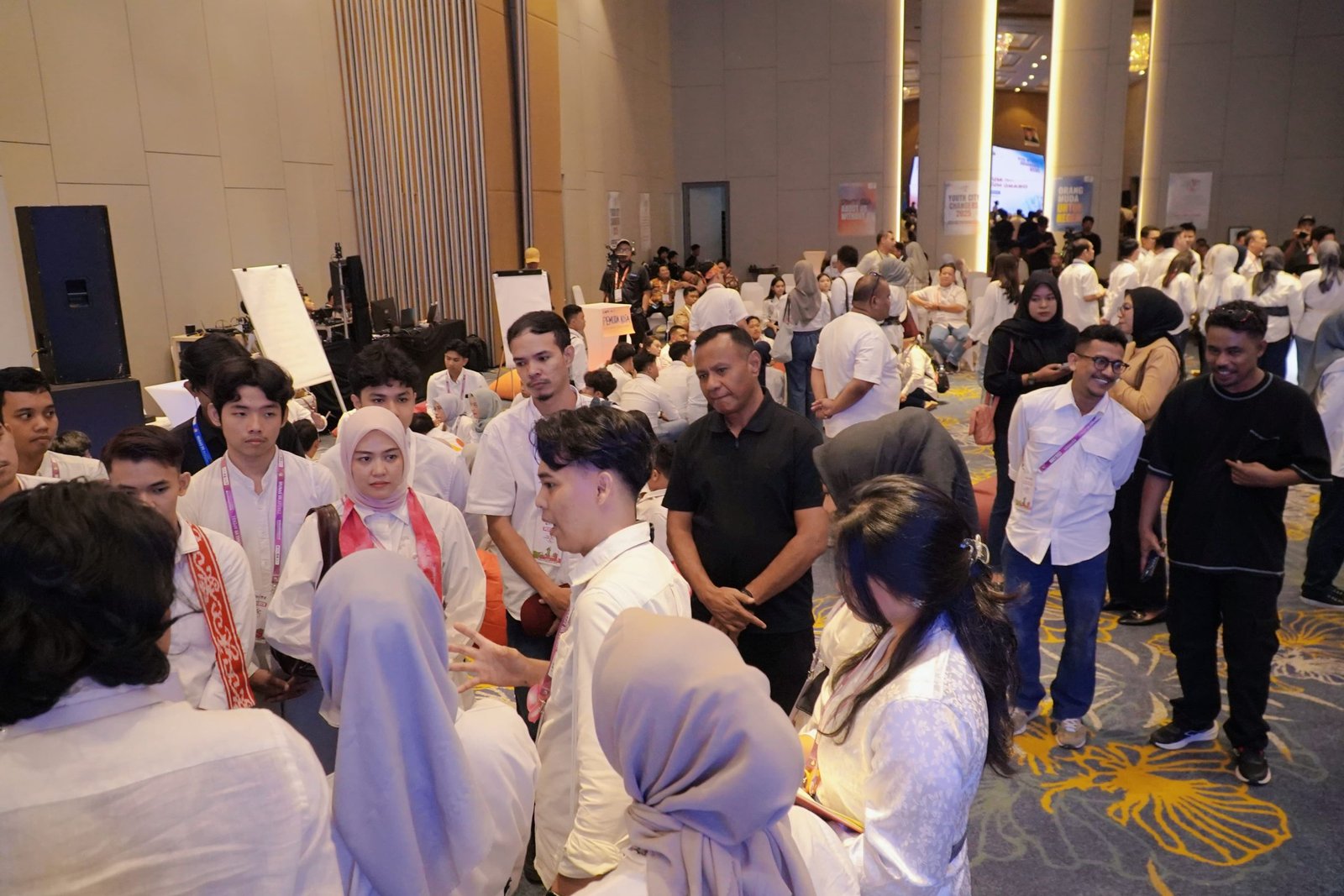 Wali Kota Pantau Langsung Delegasi Tidore dalam Sesi Bursa Ide II YCC Munas VII APEKSI 2025