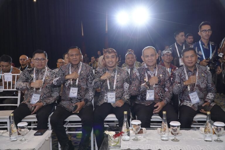 Wali Kota Tidore Hadiri Pembukaan Munas VII APEKSI di Grand City Surabaya