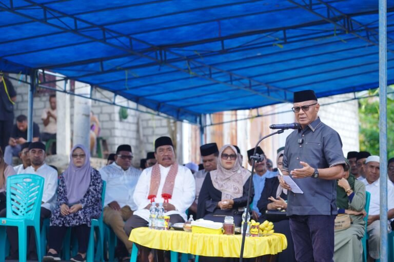 Wali Kota Tidore Hadiri Peletakkan Batu Pertama Masjid Nurul Huda Kelurahan Tambula