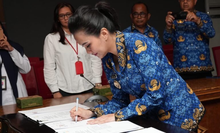 Serly Tjoanda Resmi Teken MoU dengan Balai Sentra Wasana Bahagia Kemensos
