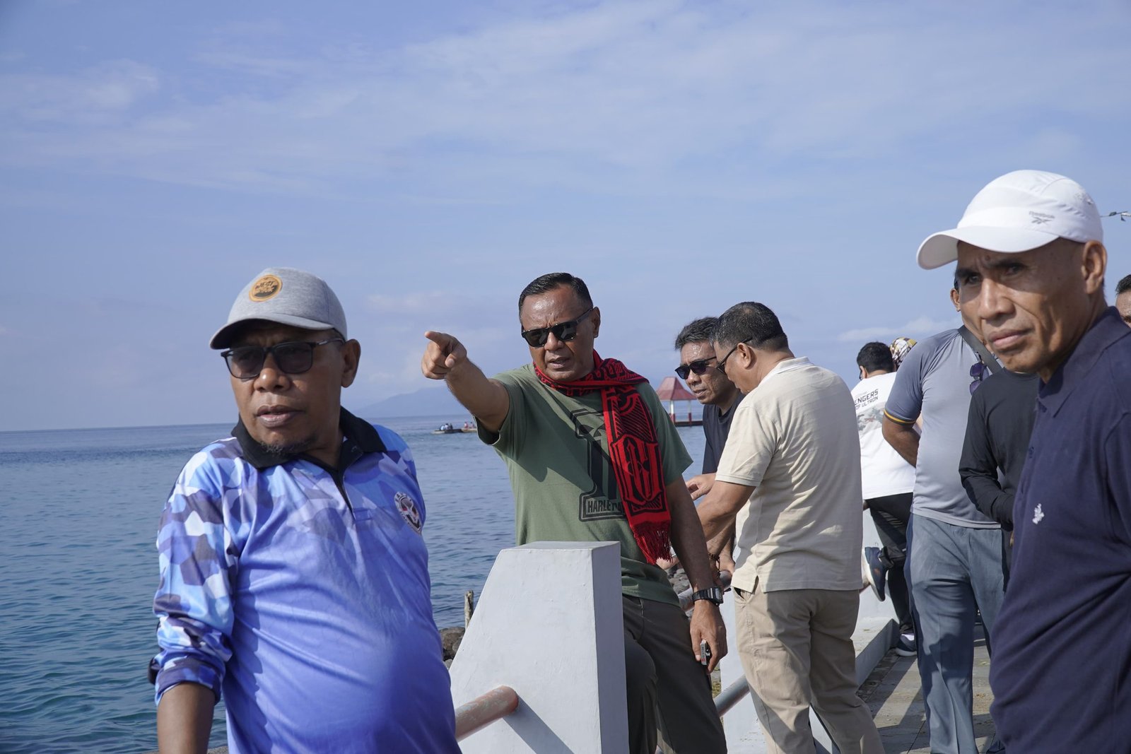 Bersama Polresta dan Kodim, Pemkot Tidore Adakan Bakti di Kawasan Pantai Tugulufa
