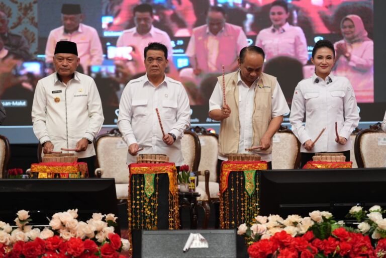 Menteri Koperasi dan Wamen Desa Serta Gubernur se Ide Dalam Kembangkan KDMP di Malut