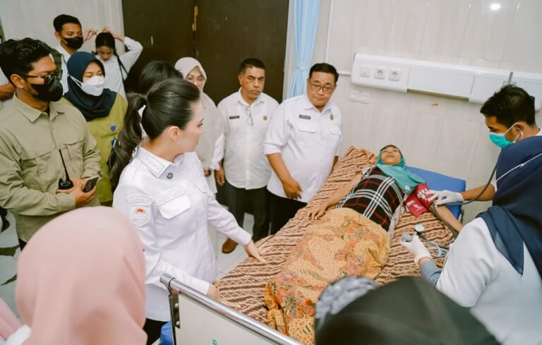 Sentuhan Hati Gubernur Serly Tjoanda Mengubah Kehidupan Ria Anggraini