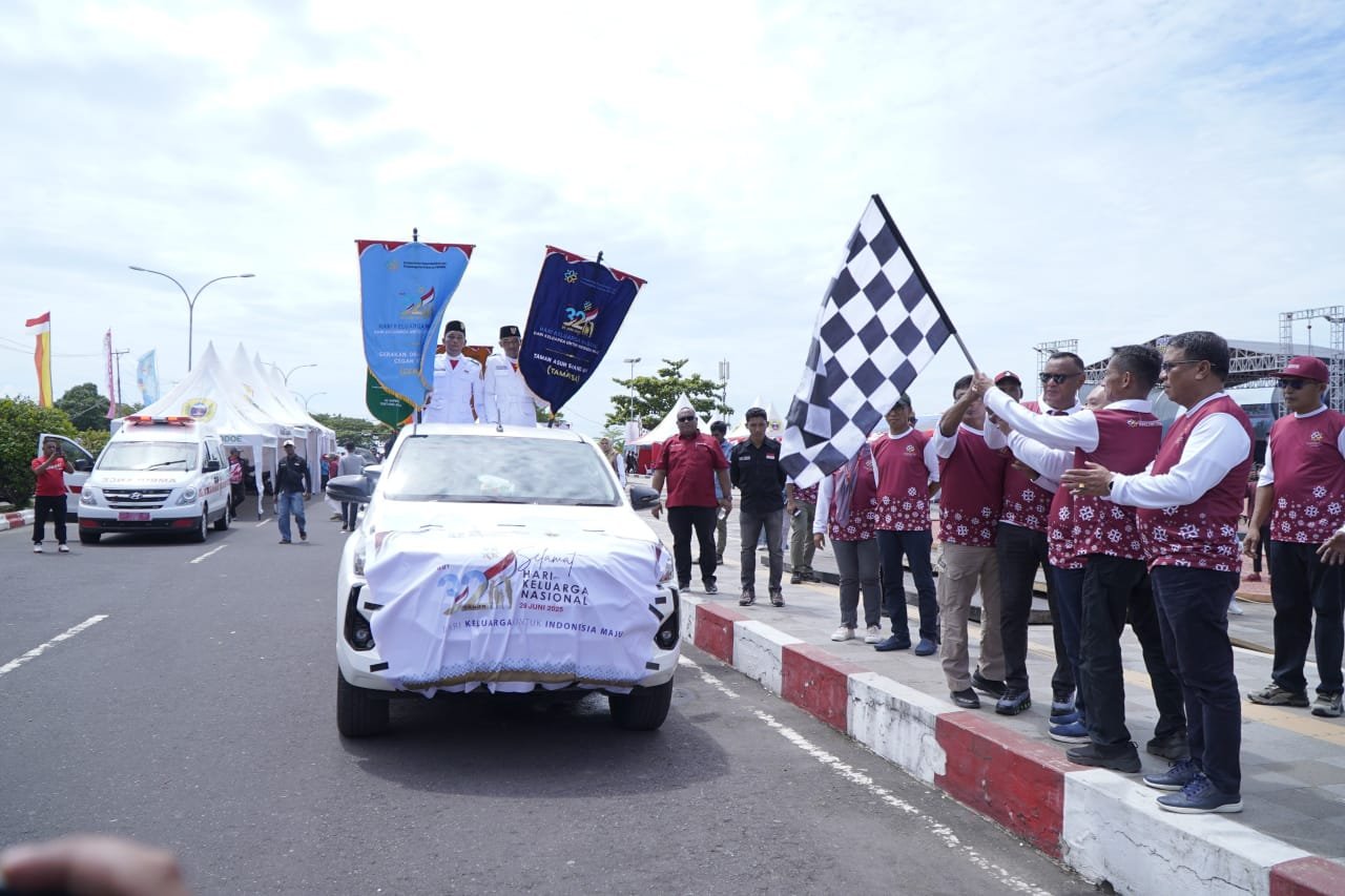 Wali Kota Tidore dan Deputi KSPK Resmi Melepas Kirab Bangga Kencana