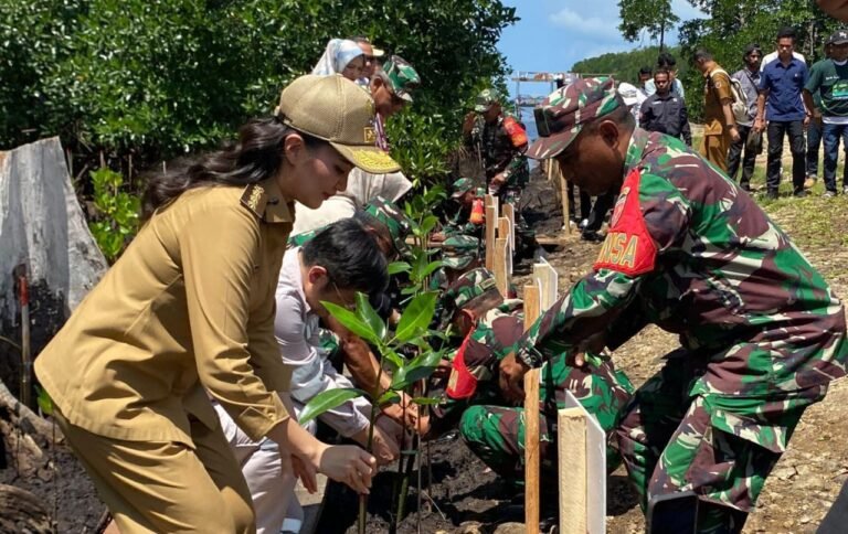 Sherly Tjoanda Pimpinan Aksi Penanaman Sejuta Mangrove di Halmahera Tengah