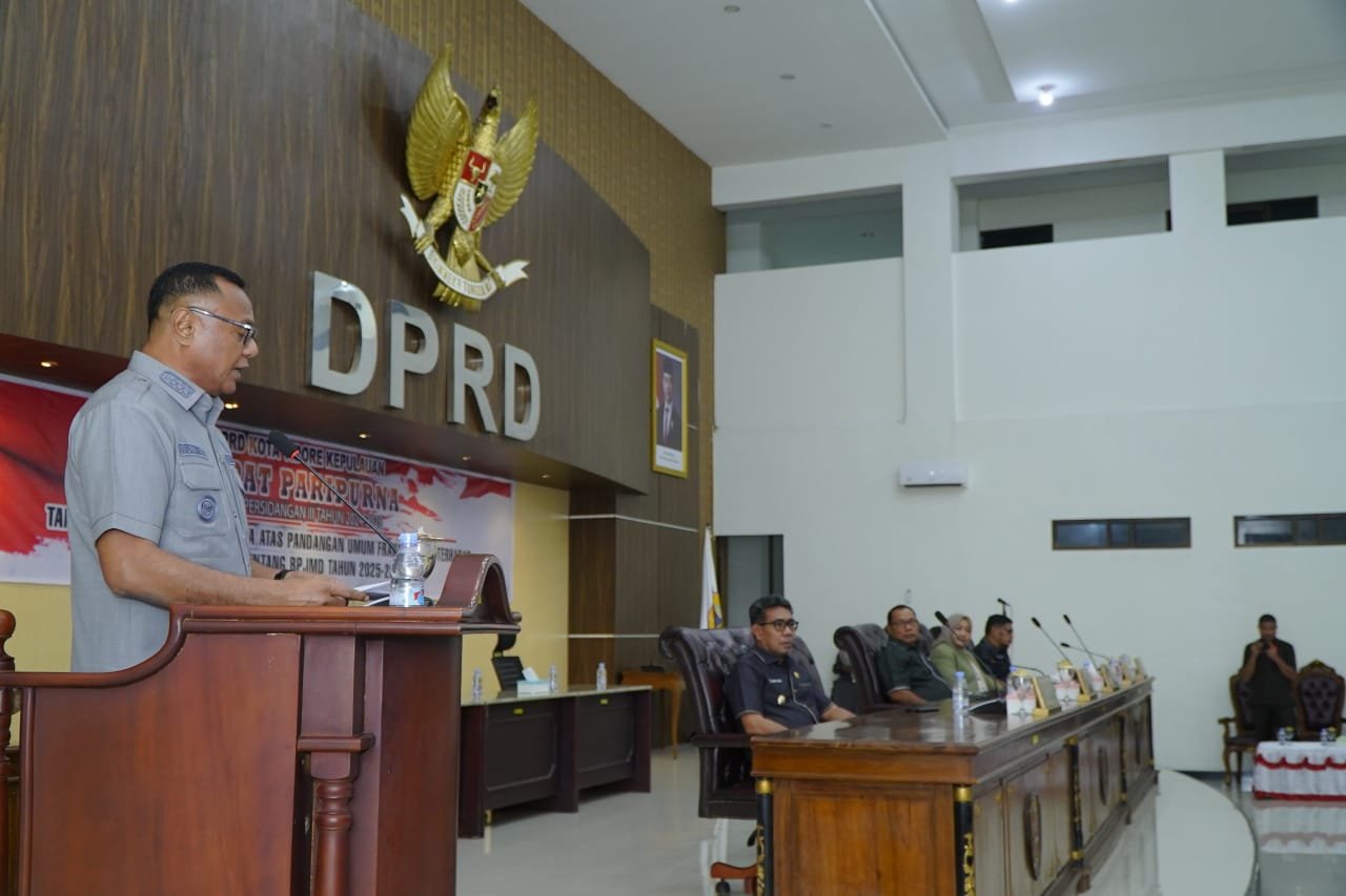 Walikota Sampaikan Jawaban Atas Pandangan Umum Fraksi Terkait RPJMD Kota Tidore Kepulauan Tahun 2025-2029