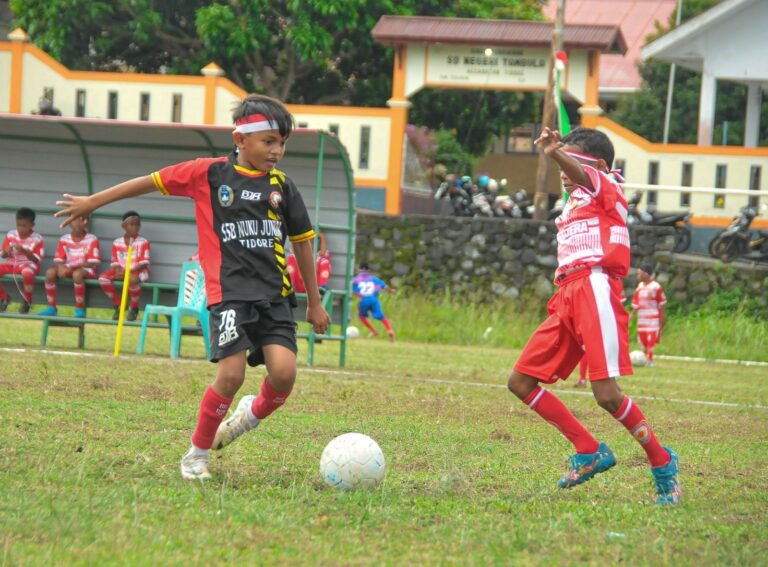 ASKOT PSSI Kota Tidore Apresiasi Festival Kemerdekaan yang Digelar SSB Saremo Putra