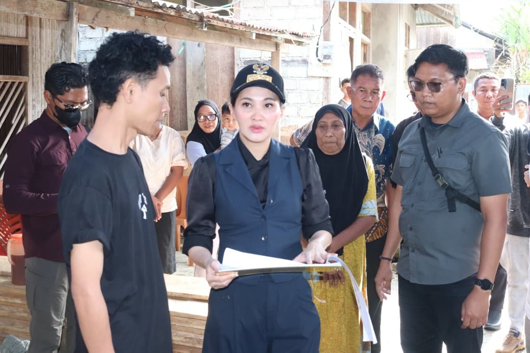 Terbang Ke Halmahera Selatan, Serly Tjoanda Tinjau Lokasi Program Rumah Tidak Layak Huni