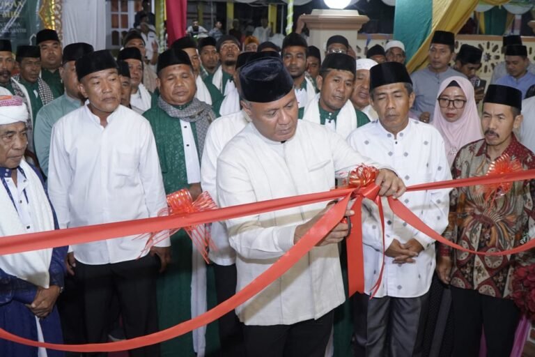 Walikota Hadiri Peresmian Masjid Al-Mujahidin Kelurahan Rum