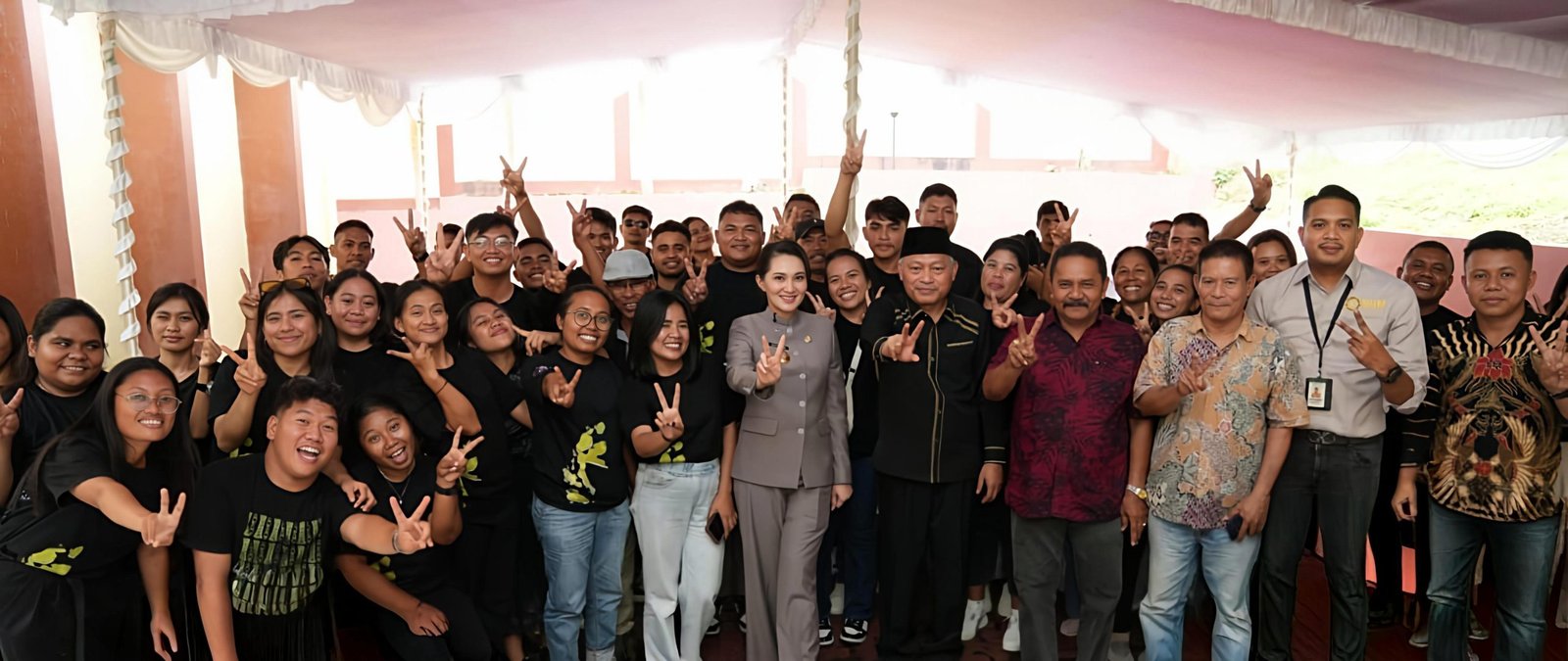 Serly Tjoanda Ajak Kontingen Paduan Suara bawa Nama Baik Maluku Utara ke Ajang Nasional