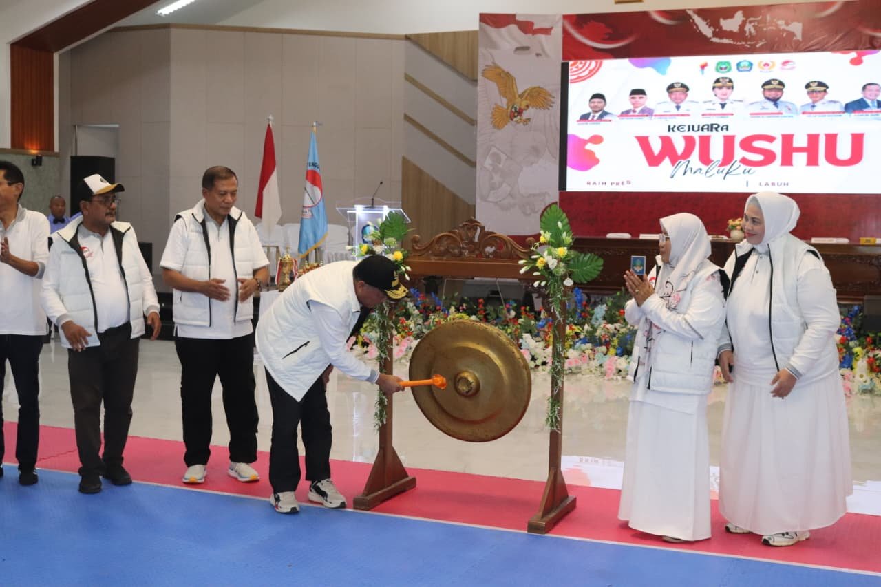Wakil Gubernur Maluku Utara Resmi Buka Kejurda II Wushu Sanda di Halmahera Selatan