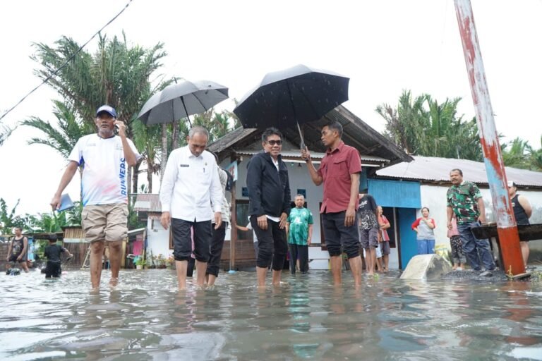 Banjir Disejumlah Titik, Wawali Perintahkan Sejumlah OPD Sigap Dalam Mengatasi Bencana